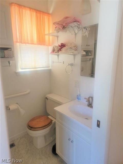 137 E 10th St, Dover, OH 44622 photo 11