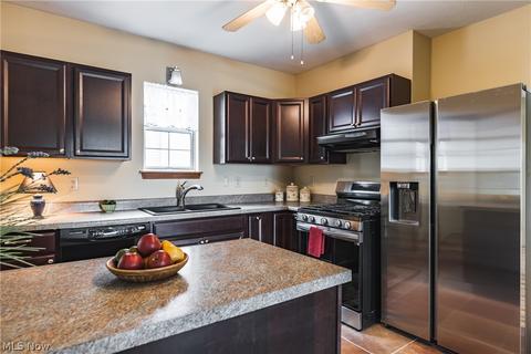 308 Scott Ave, Belpre, OH 45714 photo 7