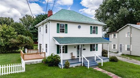 308 Scott Ave, Belpre, OH 45714 photo 1