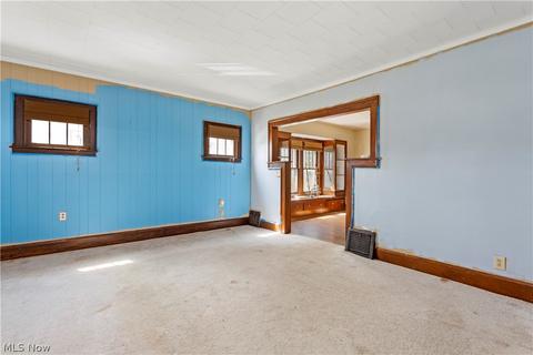 411 11th St, Elyria, OH 44035 photo 3