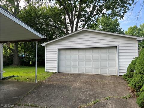 434 Hilliard Rd, Elyria, OH 44035 photo 13