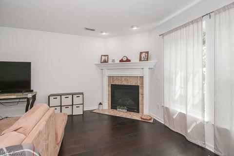 4584 Blush Ct, Lorain, OH 44053 photo 6