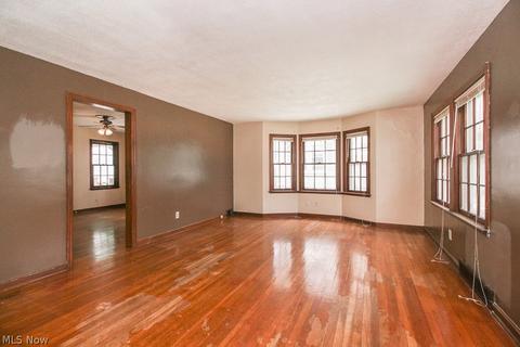 206 14th St, Elyria, OH 44035 photo 2