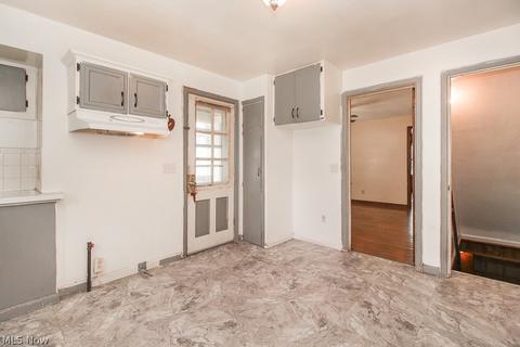 206 14th St, Elyria, OH 44035 photo 7