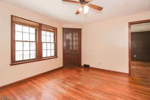 206 14th St, Elyria, OH 44035 photo 5