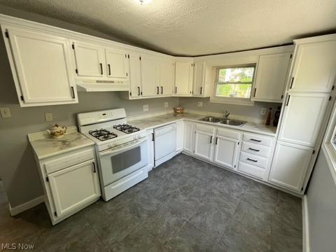 1107 Murray Ave, Akron, OH 44310 photo 8