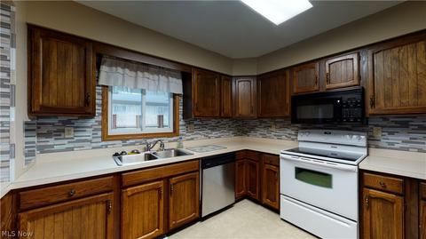 4261 Industry Rd, Rootstown, OH 44272 photo 10