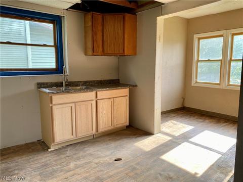400 Broad Ave NW, Canton, OH 44708 photo 3
