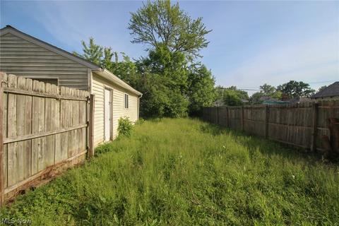 230 Spruce St, Elyria, OH 44035 photo 16