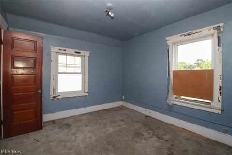 230 Spruce St, Elyria, OH 44035 photo 9