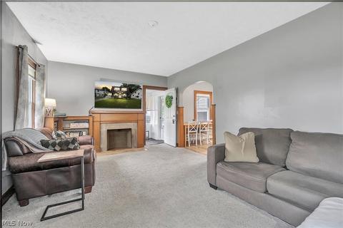 535 Ohio St, Elyria, OH 44035 photo 4
