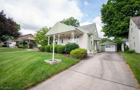 561 Audrey Ln, Struthers, OH 44471 photo 3