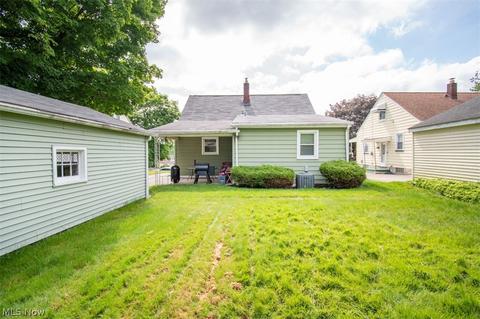 561 Audrey Ln, Struthers, OH 44471 photo 8