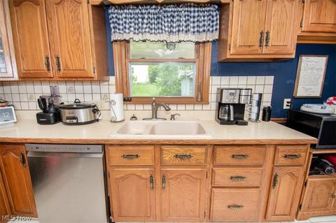 561 Audrey Ln, Struthers, OH 44471 photo 18