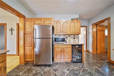 89 E Ashtabula St, Jefferson, OH 44047 photo 8