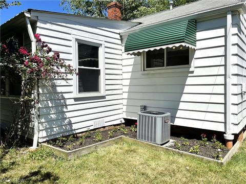 900 E 260th St, Euclid, OH 44132 photo 32