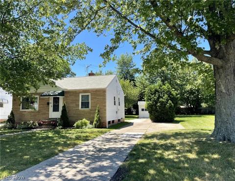 900 E 260th St, Euclid, OH 44132 photo 1