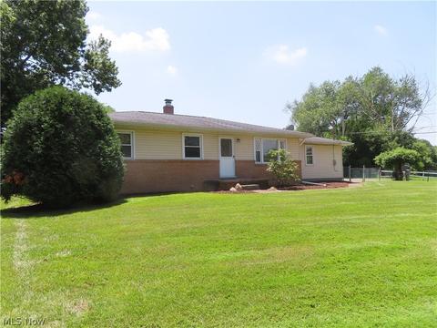 3224 Brunk Rd, Akron, OH 44312 photo 2