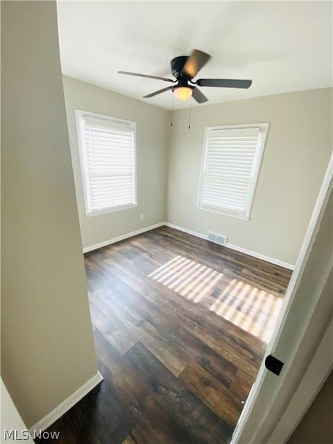 646 Elm St, Struthers, OH 44471 photo 10