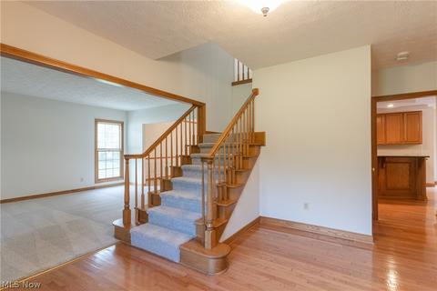 7159 Longview Dr, Solon, OH 44139 photo 2