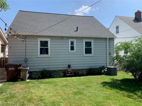 7718 Ackley Rd, Parma, OH 44129 photo 2