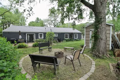 350 Adrian Dr, Berea, OH 44017 photo 32