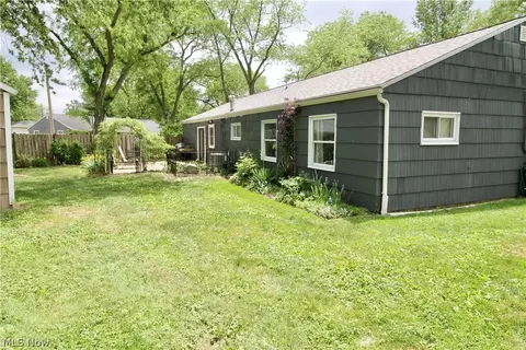 350 Adrian Dr, Berea, OH 44017 photo 34