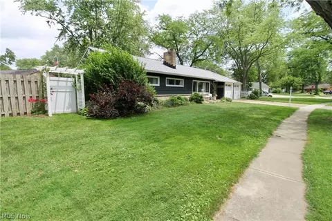 350 Adrian Dr, Berea, OH 44017 photo 28