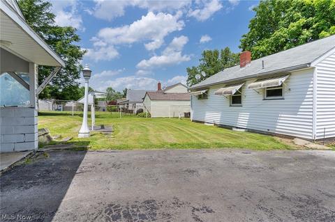 509 9th St, Struthers, OH 44471 photo 3