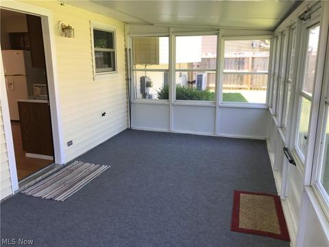 157 Valley Forge Cir, Elyria, OH 44035 photo 4