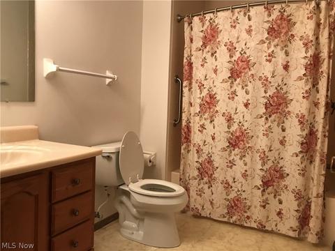 157 Valley Forge Cir, Elyria, OH 44035 photo 18