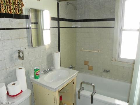 5902 Gerald Ave, Parma, OH 44129 photo 12