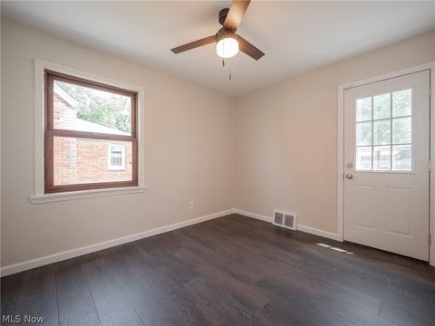 935 E 248th St, Euclid, OH 44123 photo 18