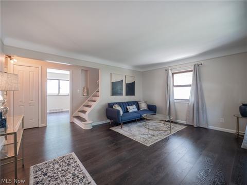 935 E 248th St, Euclid, OH 44123 photo 5
