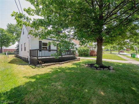 935 E 248th St, Euclid, OH 44123 photo 3