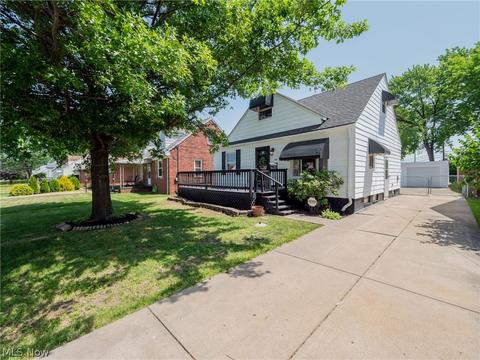 935 E 248th St, Euclid, OH 44123 photo 1