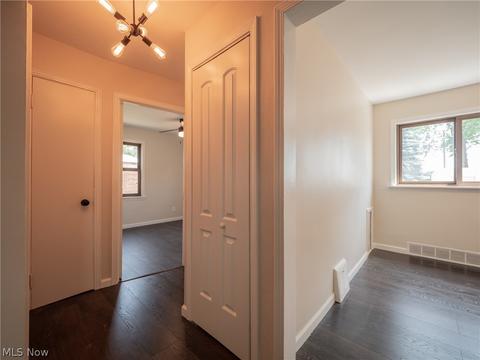935 E 248th St, Euclid, OH 44123 photo 15