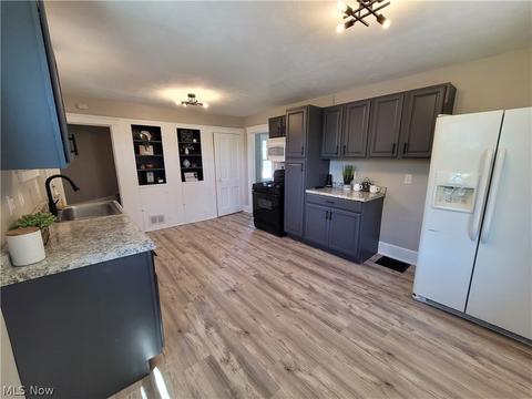 237 Winckles St, Elyria, OH 44035 photo 10