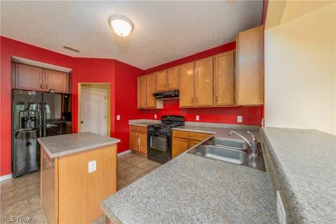 122 Firestone Dr, Berea, OH 44017 photo 11