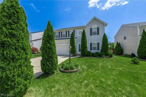 122 Firestone Dr, Berea, OH 44017 photo 2
