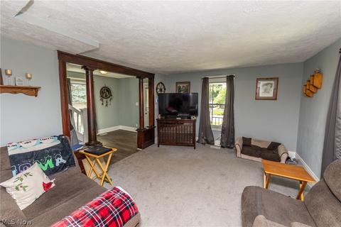 2403 E 33rd St, Lorain, OH 44055 photo 6