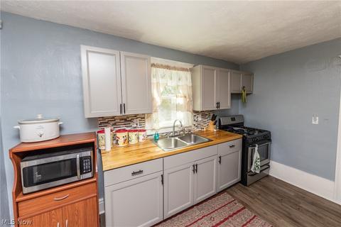 2403 E 33rd St, Lorain, OH 44055 photo 15
