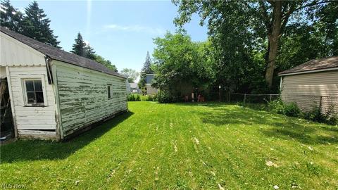 1604 Maple Dr, Lorain, OH 44052 photo 6