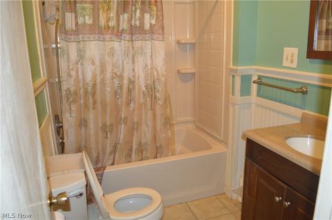 1748 W 19th St, Ashtabula, OH 44004 photo 9