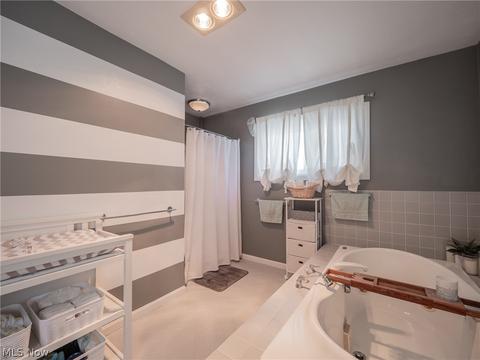 361 High Tee St, Willowick, OH 44095 photo 14