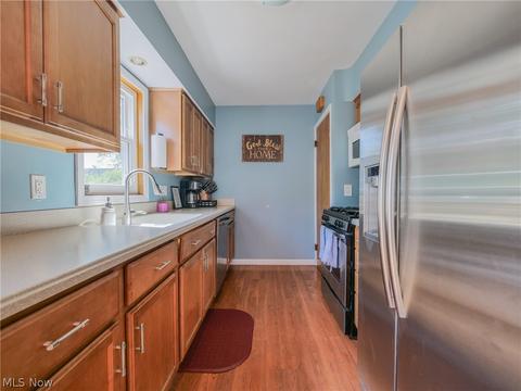 361 High Tee St, Willowick, OH 44095 photo 8