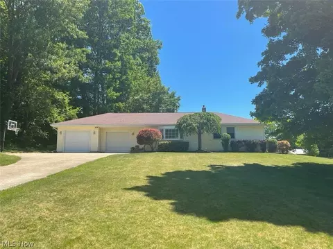 6216 Old Woods Rd, Ashtabula, OH 44004 photo 2