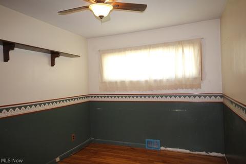 10610 Windham Rd, Parma, OH 44130 photo 14