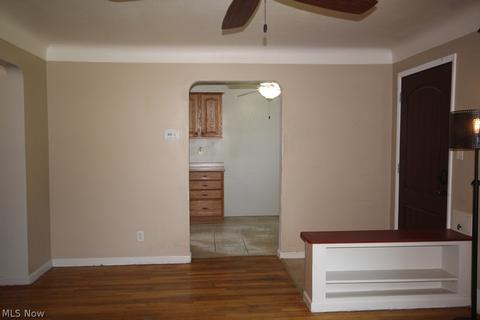 10610 Windham Rd, Parma, OH 44130 photo 4