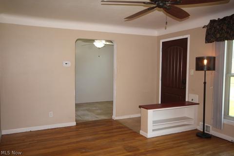 10610 Windham Rd, Parma, OH 44130 photo 5